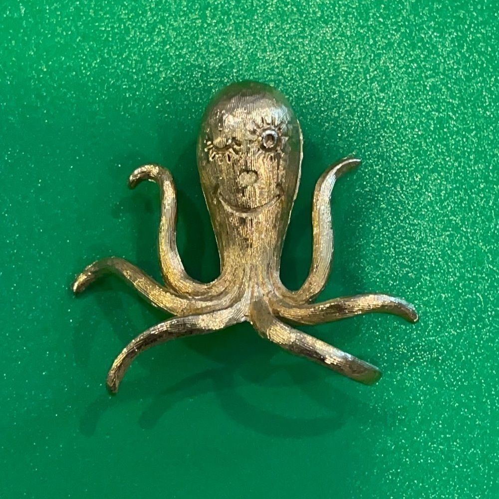 Vintage signed Napier gold-tone Octopus Brooch/Pin